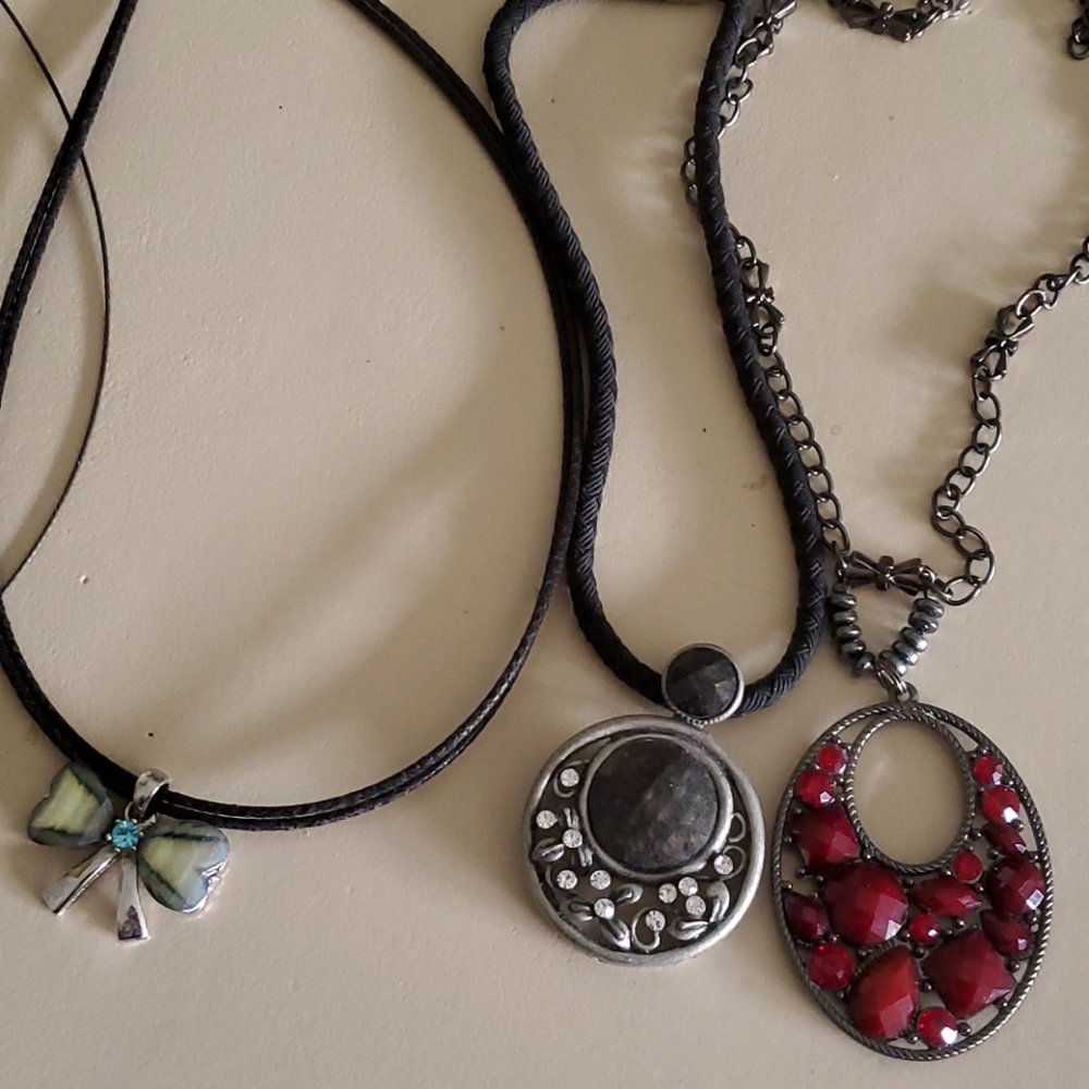 👛👜 Any 5 items $40.....Bundle of Jewelry